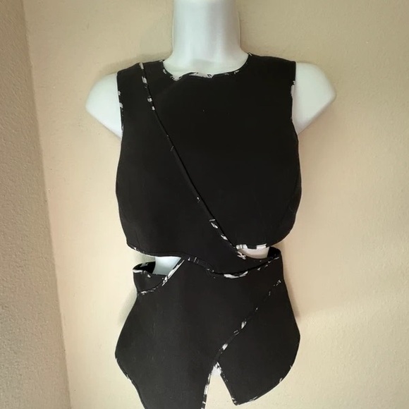 BCBGMaxAzria Tops - BCBGMaxAzria Black Asymmetric Cutout Crop Top